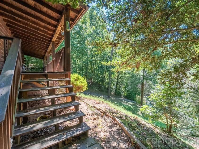 181 Seven Springs Road, Whittier, NC 28789.  MLS# CAR4430802, YatesRealty ID 54443. 