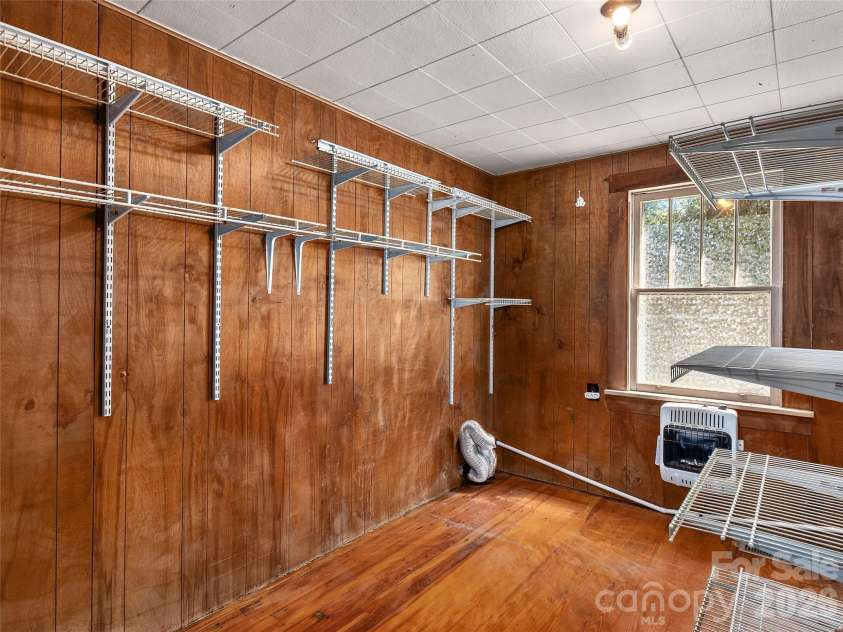 380 Morgan Branch Road, Candler, NC 28715.  MLS# CAR4430563, YatesRealty ID 54445. 