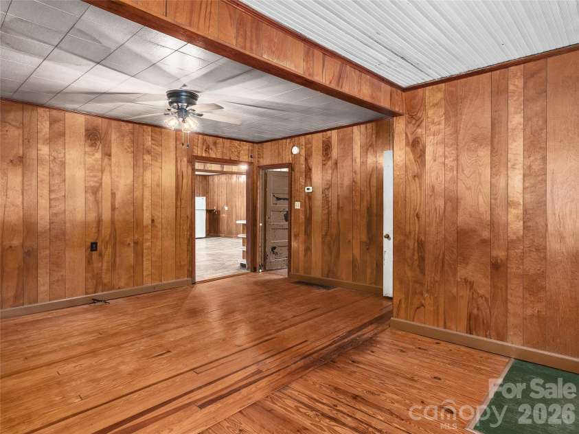 380 Morgan Branch Road, Candler, NC 28715.  MLS# CAR4430563, YatesRealty ID 54445. 