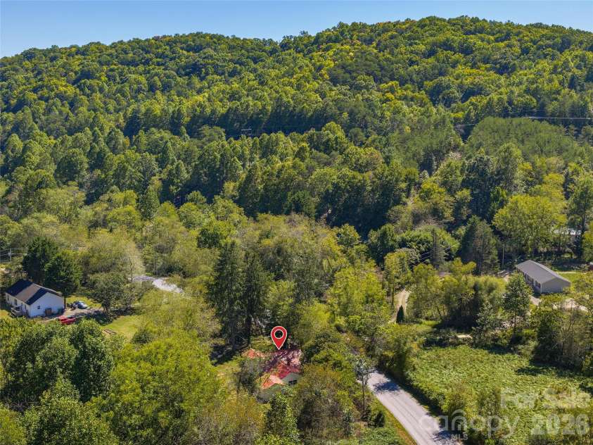 380 Morgan Branch Road, Candler, NC 28715.  MLS# CAR4430563, YatesRealty ID 54445. 