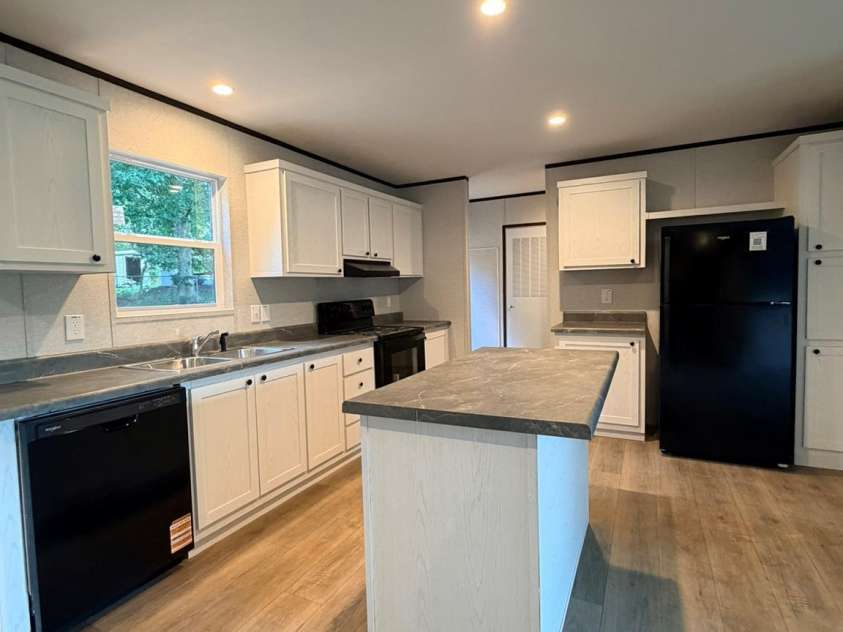 1066 Gold Mine Drive, Catawba, NC 28609.  MLS# CAR4430584, YatesRealty ID 54447. Kitchen