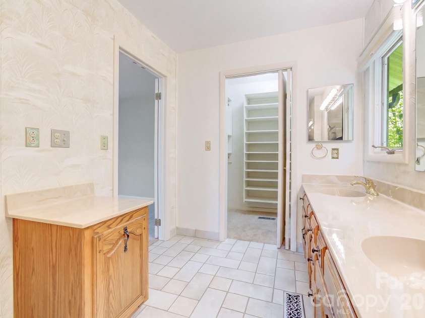 1270 Glen Cannon Drive, Pisgah Forest, NC 28768.  MLS# CAR4355988, YatesRealty ID 5445. 