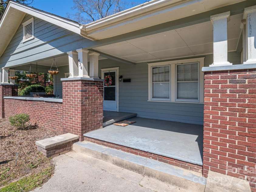 634 Carolina Avenue, Gastonia, NC 28052.  MLS# CAR4233492, YatesRealty ID 5445. 