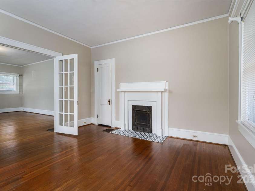 634 Carolina Avenue, Gastonia, NC 28052.  MLS# CAR4233492, YatesRealty ID 5445. 