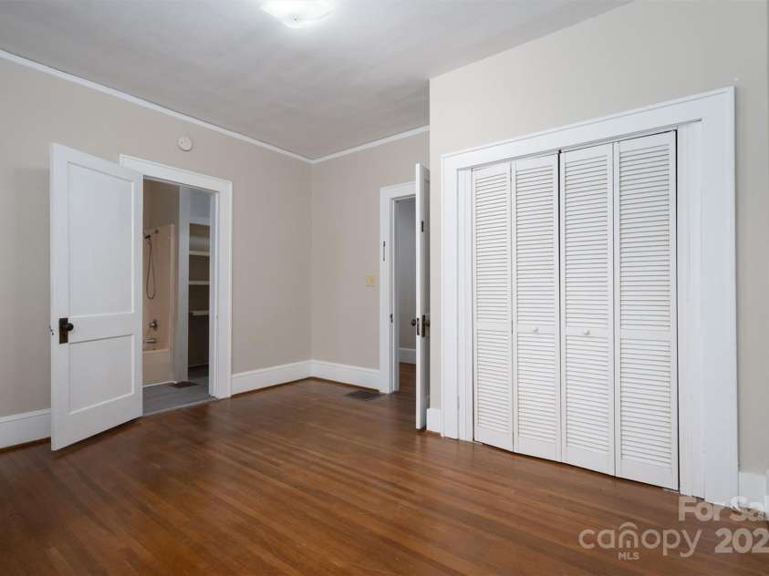 634 Carolina Avenue, Gastonia, NC 28052.  MLS# CAR4233492, YatesRealty ID 5445. 