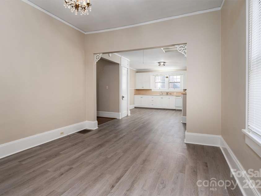 634 Carolina Avenue, Gastonia, NC 28052.  MLS# CAR4233492, YatesRealty ID 5445. 