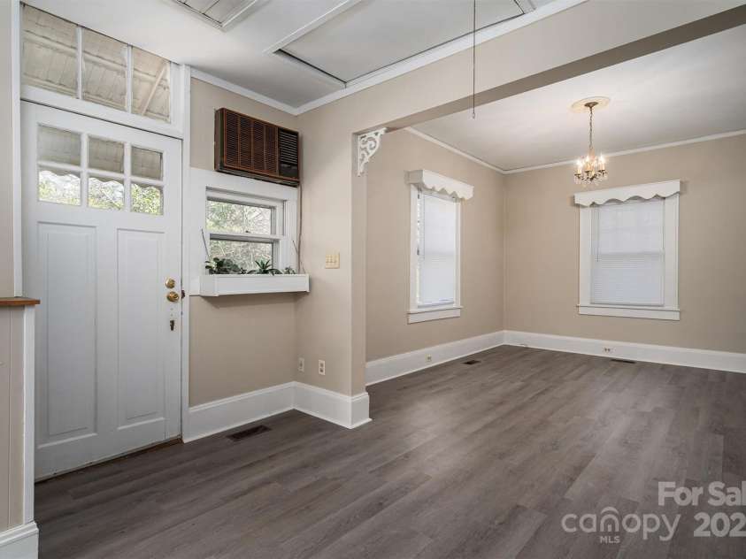 634 Carolina Avenue, Gastonia, NC 28052.  MLS# CAR4233492, YatesRealty ID 5445. 