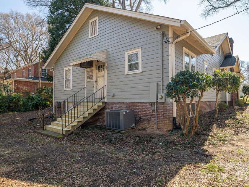 634 Carolina Avenue, Gastonia, NC 28052.  MLS# CAR4233492, YatesRealty ID 5445. 