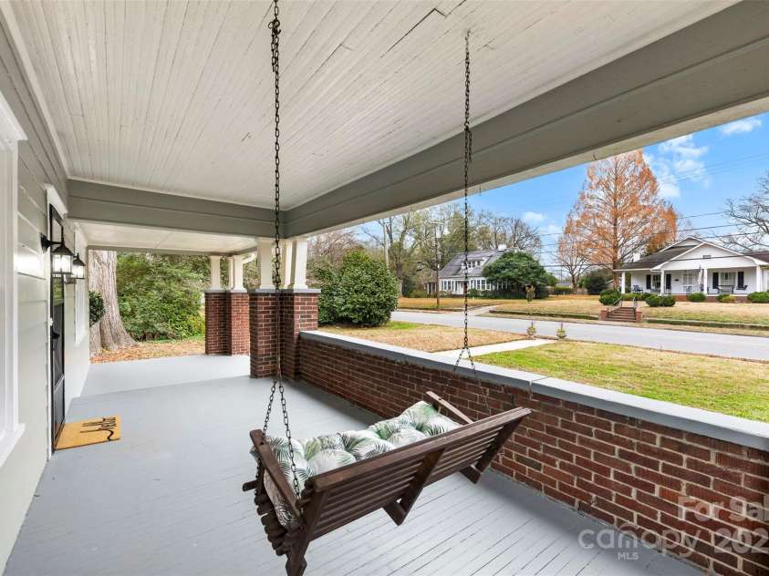 634 Carolina Avenue, Gastonia, NC 28052.  MLS# CAR4328870, YatesRealty ID 5445. 