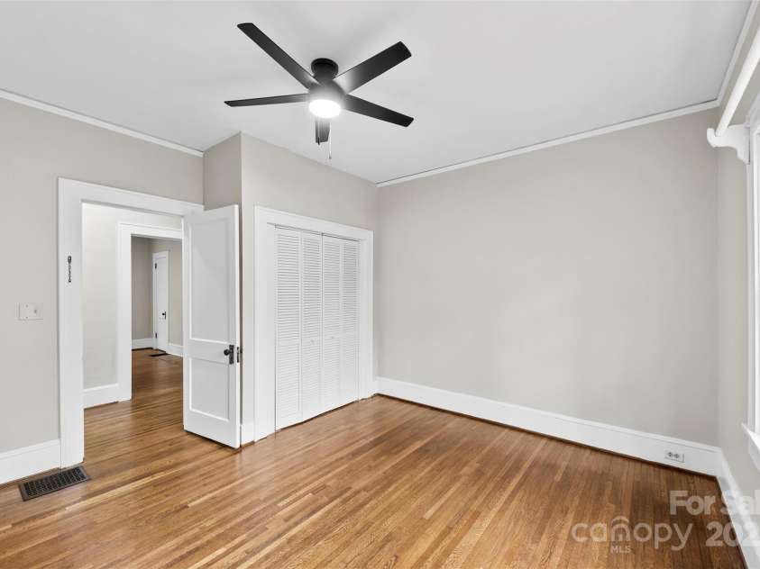 634 Carolina Avenue, Gastonia, NC 28052.  MLS# CAR4328870, YatesRealty ID 5445. 