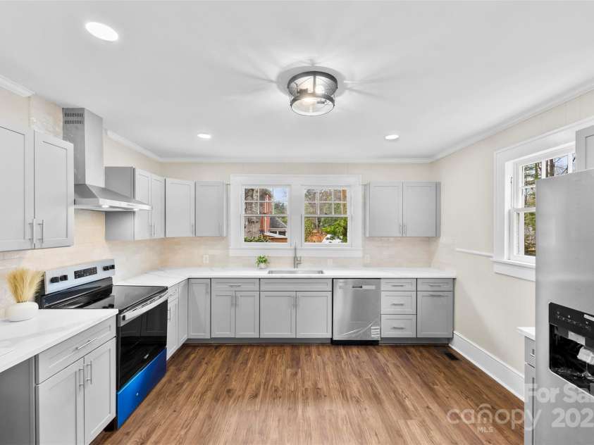 634 Carolina Avenue, Gastonia, NC 28052.  MLS# CAR4328870, YatesRealty ID 5445. 