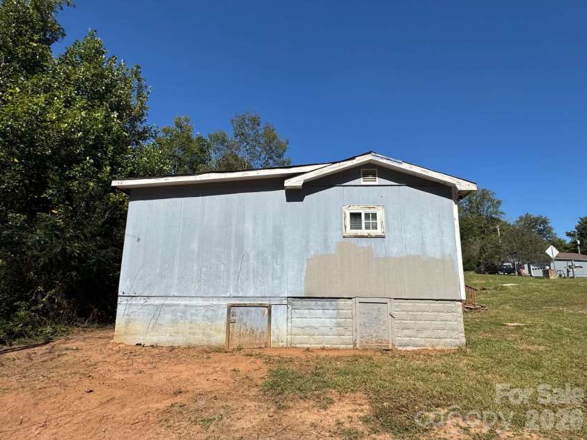 118 Hamlet Place, Ronda, NC 28670.  MLS# CAR4430845, YatesRealty ID 54451. 