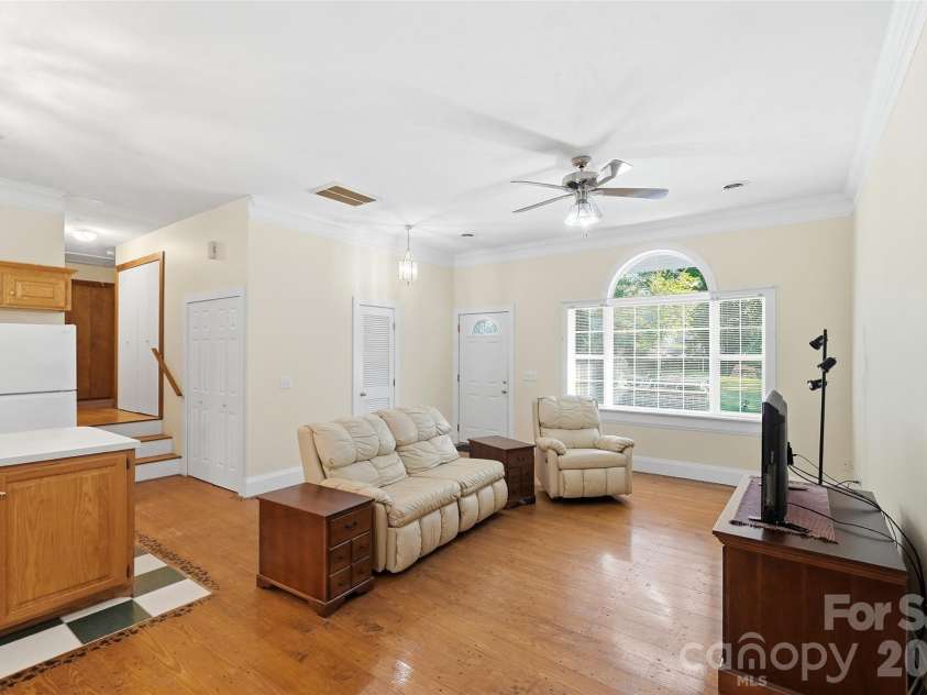 8004 Agape Lane, Waxhaw, NC 28173.  MLS# CAR4430325, YatesRealty ID 54452. 