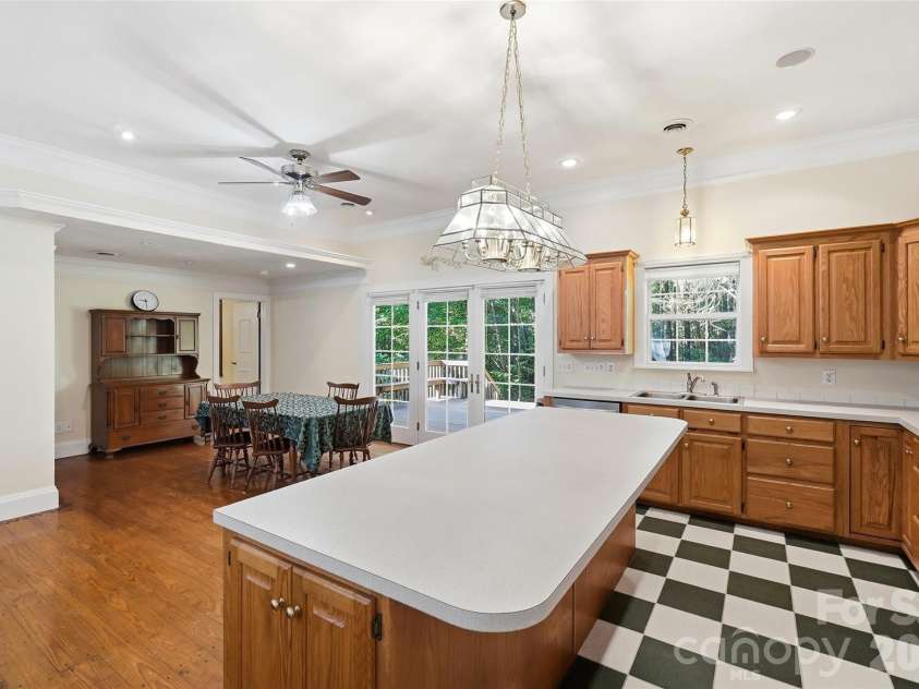 8004 Agape Lane, Waxhaw, NC 28173.  MLS# CAR4430325, YatesRealty ID 54452. 