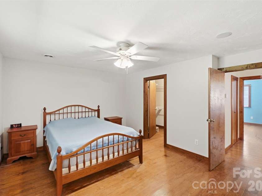 8004 Agape Lane, Waxhaw, NC 28173.  MLS# CAR4430325, YatesRealty ID 54452. 