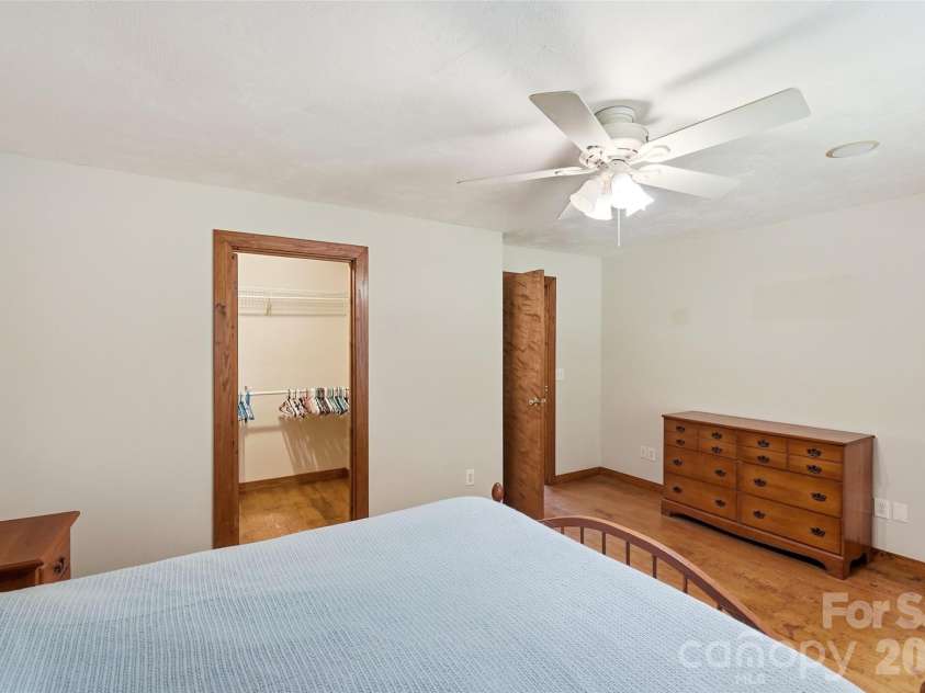 8004 Agape Lane, Waxhaw, NC 28173.  MLS# CAR4430325, YatesRealty ID 54452. 