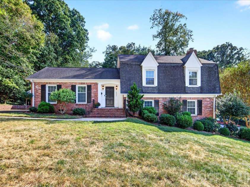 2936 Burnt Mill Road, Charlotte, NC 28210.  MLS# CAR4429775, YatesRealty ID 54453. 