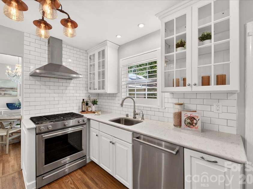 2936 Burnt Mill Road, Charlotte, NC 28210.  MLS# CAR4429775, YatesRealty ID 54453. 