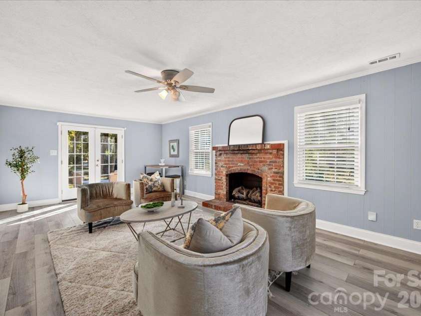 2936 Burnt Mill Road, Charlotte, NC 28210.  MLS# CAR4429775, YatesRealty ID 54453. 
