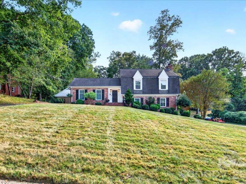 2936 Burnt Mill Road, Charlotte, NC 28210.  MLS# CAR4429775, YatesRealty ID 54453. 