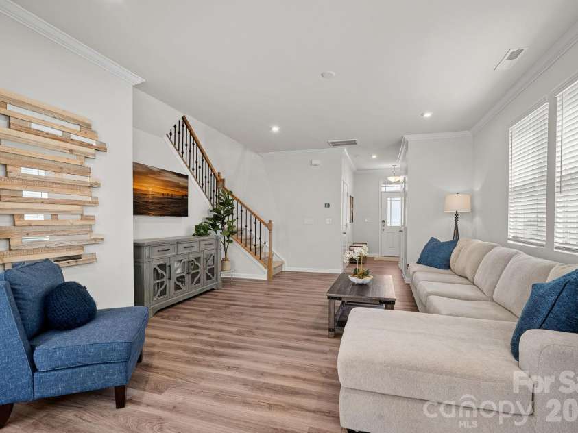 18048 Pear Hawthorne Drive, Huntersville, NC 28078.  MLS# CAR4429932, YatesRealty ID 54454. 