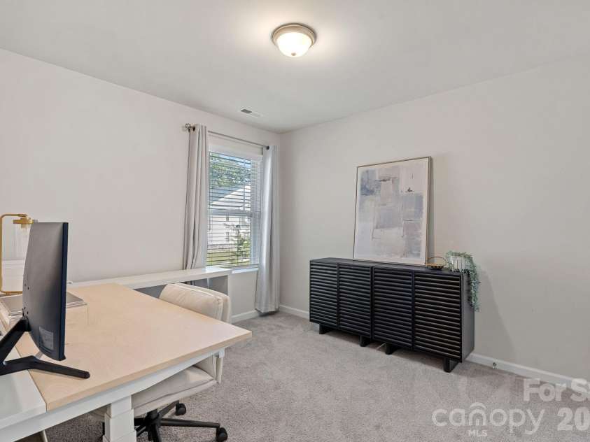 18048 Pear Hawthorne Drive, Huntersville, NC 28078.  MLS# CAR4429932, YatesRealty ID 54454. 