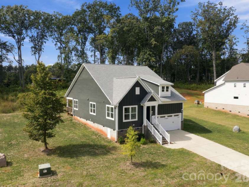 3198 Timber Run Lane, Maiden, NC 28650.  MLS# CAR4430651, YatesRealty ID 54455. 