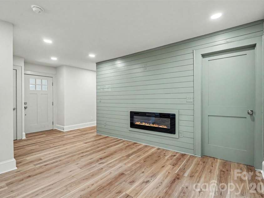 110 Hillside Avenue, Concord, NC 28025.  MLS# CAR4430448, YatesRealty ID 54456. 
