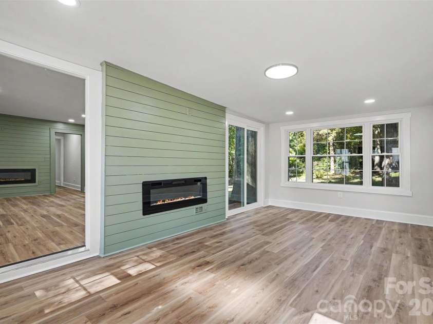 110 Hillside Avenue, Concord, NC 28025.  MLS# CAR4430448, YatesRealty ID 54456. 