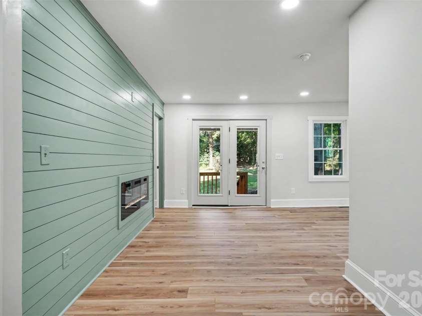 110 Hillside Avenue, Concord, NC 28025.  MLS# CAR4430448, YatesRealty ID 54456. 