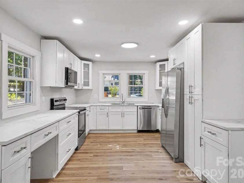 110 Hillside Avenue, Concord, NC 28025.  MLS# CAR4430448, YatesRealty ID 54456. 