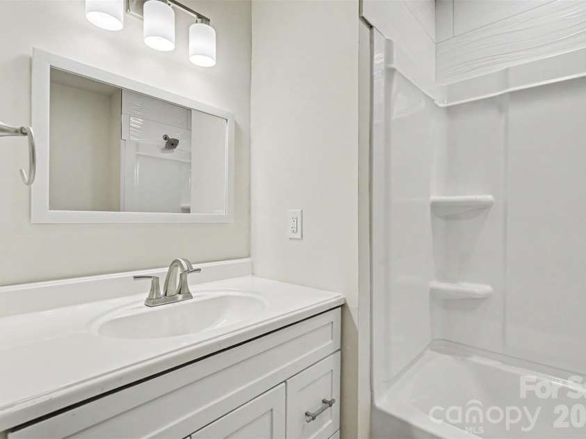 110 Hillside Avenue, Concord, NC 28025.  MLS# CAR4430448, YatesRealty ID 54456. 