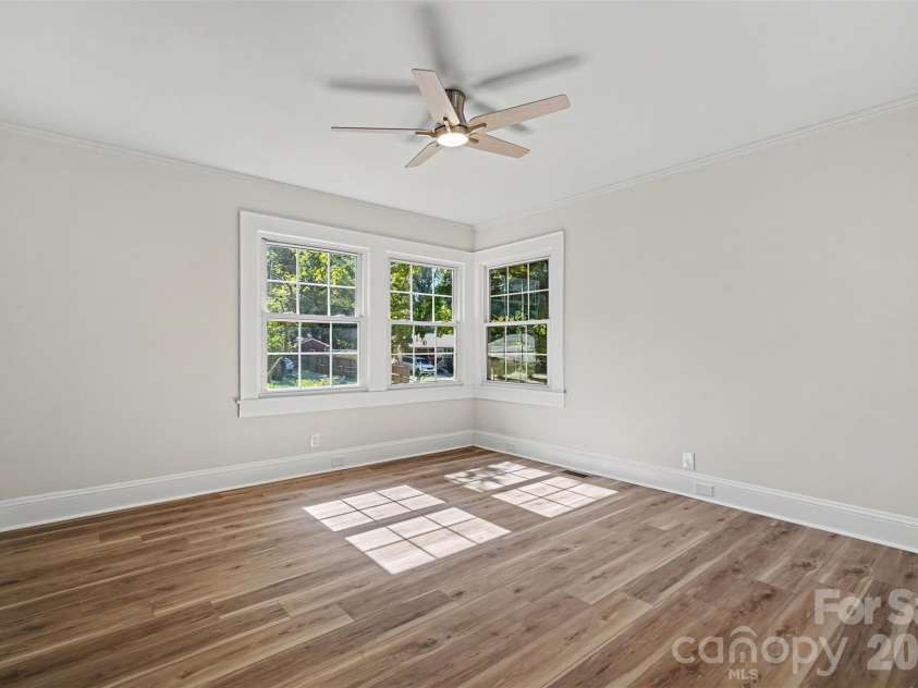 110 Hillside Avenue, Concord, NC 28025.  MLS# CAR4430448, YatesRealty ID 54456. 