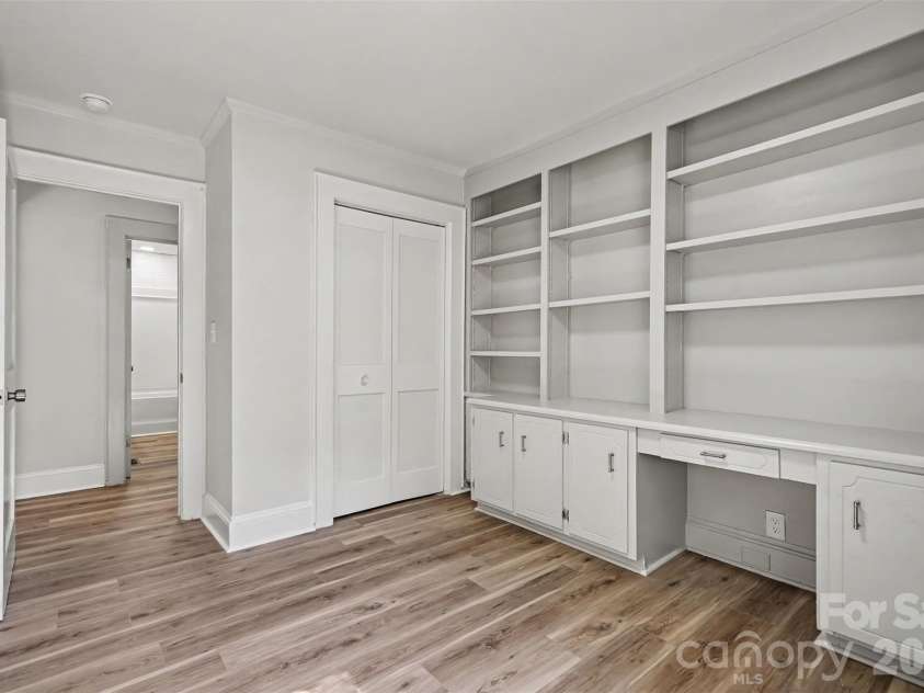 110 Hillside Avenue, Concord, NC 28025.  MLS# CAR4430448, YatesRealty ID 54456. 
