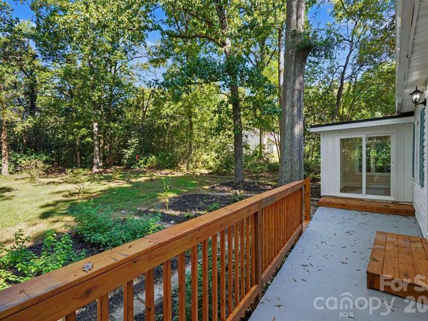 110 Hillside Avenue, Concord, NC 28025.  MLS# CAR4430448, YatesRealty ID 54456. 