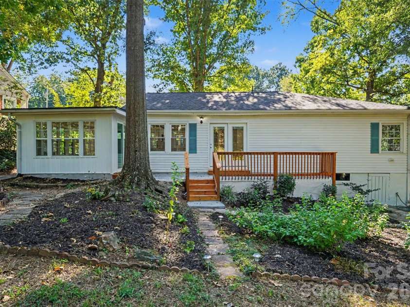 110 Hillside Avenue, Concord, NC 28025.  MLS# CAR4430448, YatesRealty ID 54456. 