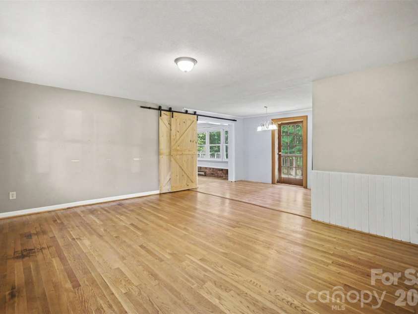 623 Westside Drive, Newton, NC 28658.  MLS# CAR4427242, YatesRealty ID 54457. 