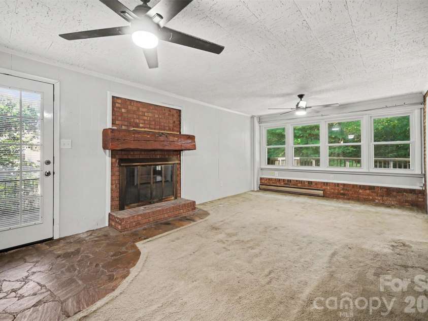 623 Westside Drive, Newton, NC 28658.  MLS# CAR4427242, YatesRealty ID 54457. 