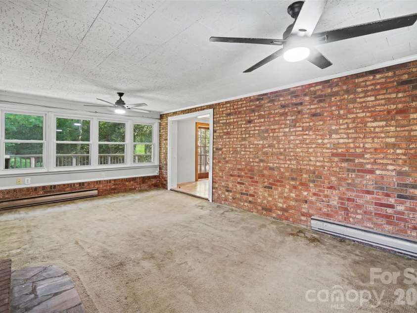 623 Westside Drive, Newton, NC 28658.  MLS# CAR4427242, YatesRealty ID 54457. 