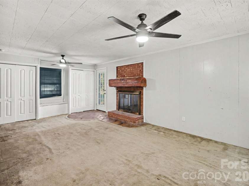 623 Westside Drive, Newton, NC 28658.  MLS# CAR4427242, YatesRealty ID 54457. 