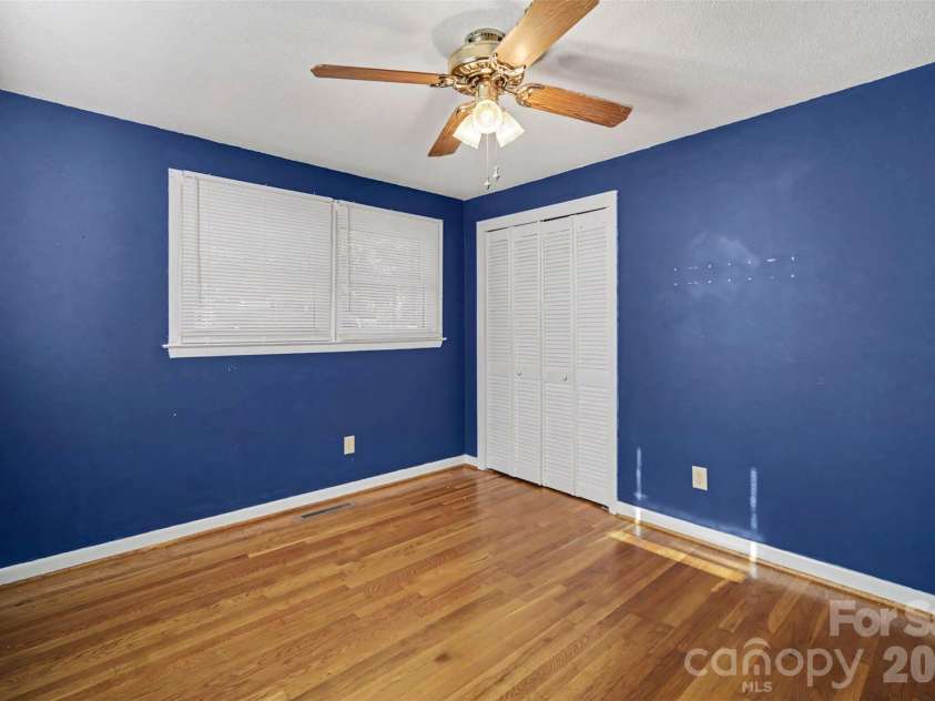 623 Westside Drive, Newton, NC 28658.  MLS# CAR4427242, YatesRealty ID 54457. 