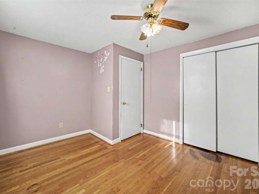 623 Westside Drive, Newton, NC 28658.  MLS# CAR4427242, YatesRealty ID 54457. 