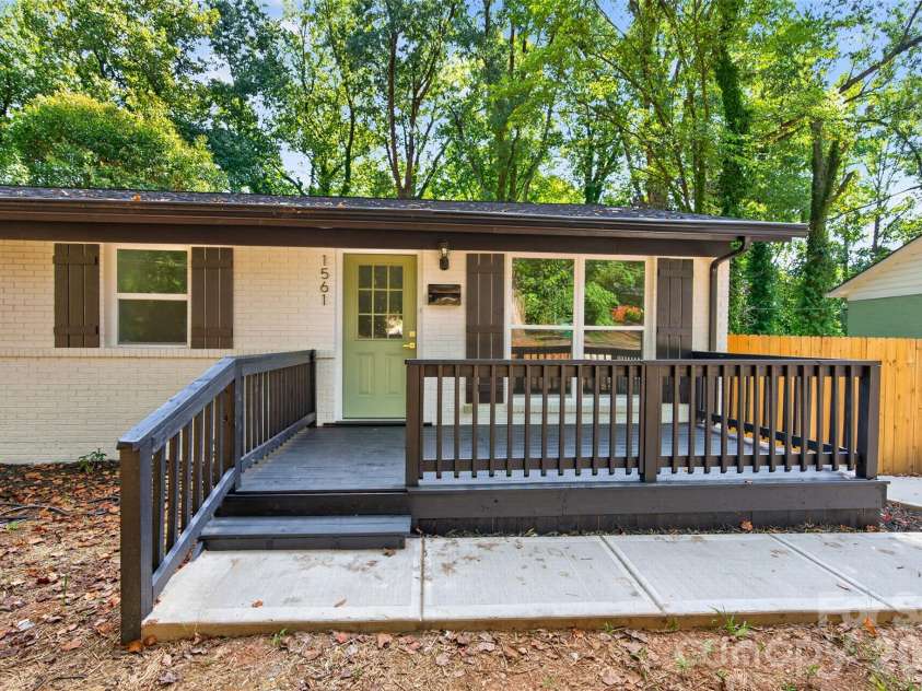 1561 Westdale Drive, Charlotte, NC 28208.  MLS# CAR4430262, YatesRealty ID 54458. 