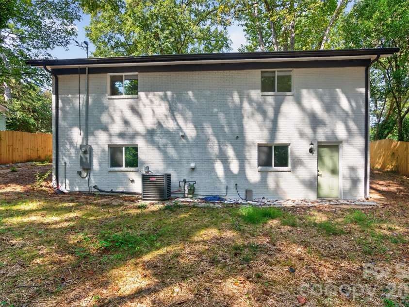 1561 Westdale Drive, Charlotte, NC 28208.  MLS# CAR4430262, YatesRealty ID 54458. 