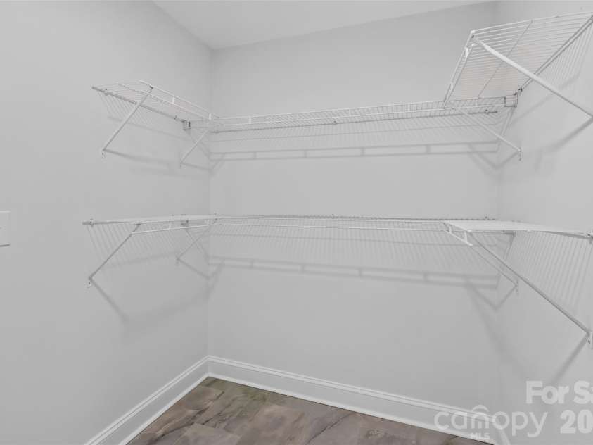 1561 Westdale Drive, Charlotte, NC 28208.  MLS# CAR4430262, YatesRealty ID 54458. 