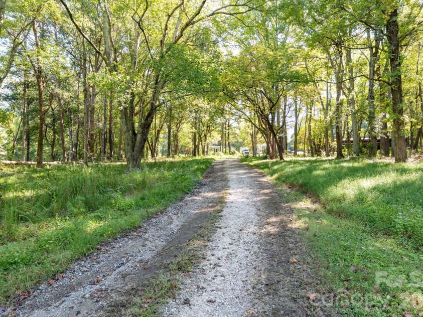 1291 Hines Road, Clover, SC 29710.  MLS# CAR4425612, YatesRealty ID 54459. 