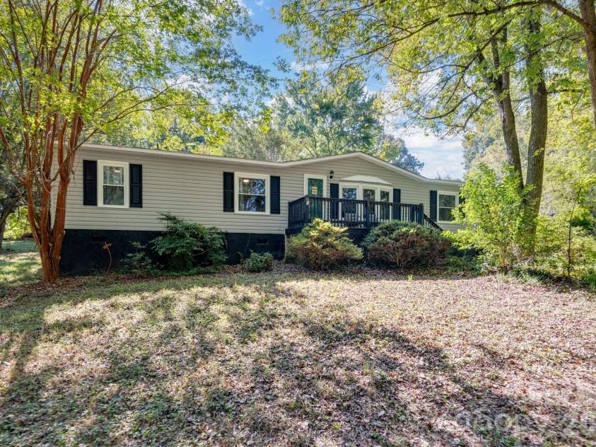 1291 Hines Road, Clover, SC 29710.  MLS# CAR4425612, YatesRealty ID 54459. 