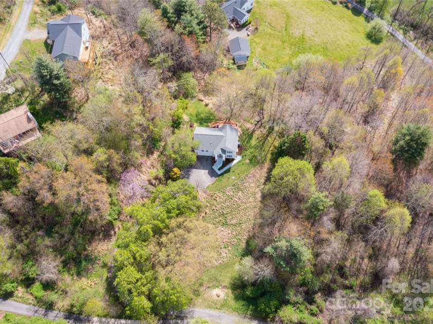 110 Red Fox Den Road, Mars Hill, NC 28754.  MLS# CAR4243153, YatesRealty ID 5446. 