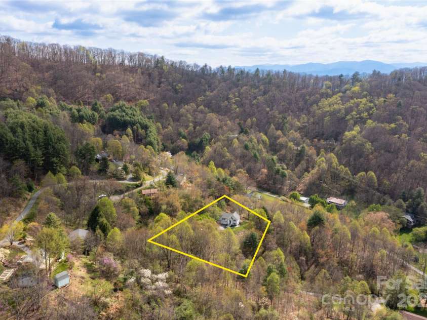 110 Red Fox Den Road, Mars Hill, NC 28754.  MLS# CAR4243153, YatesRealty ID 5446. Lot Lines are Approximate