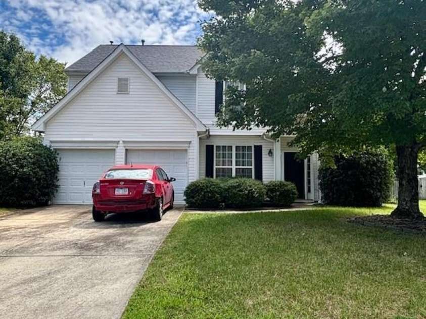 2018 Southwind Drive, Charlotte, NC 28216.  MLS# CAR4300833, YatesRealty ID 5446. 